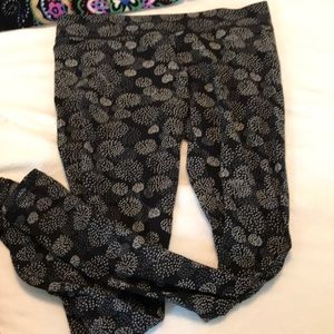 patterned leggings